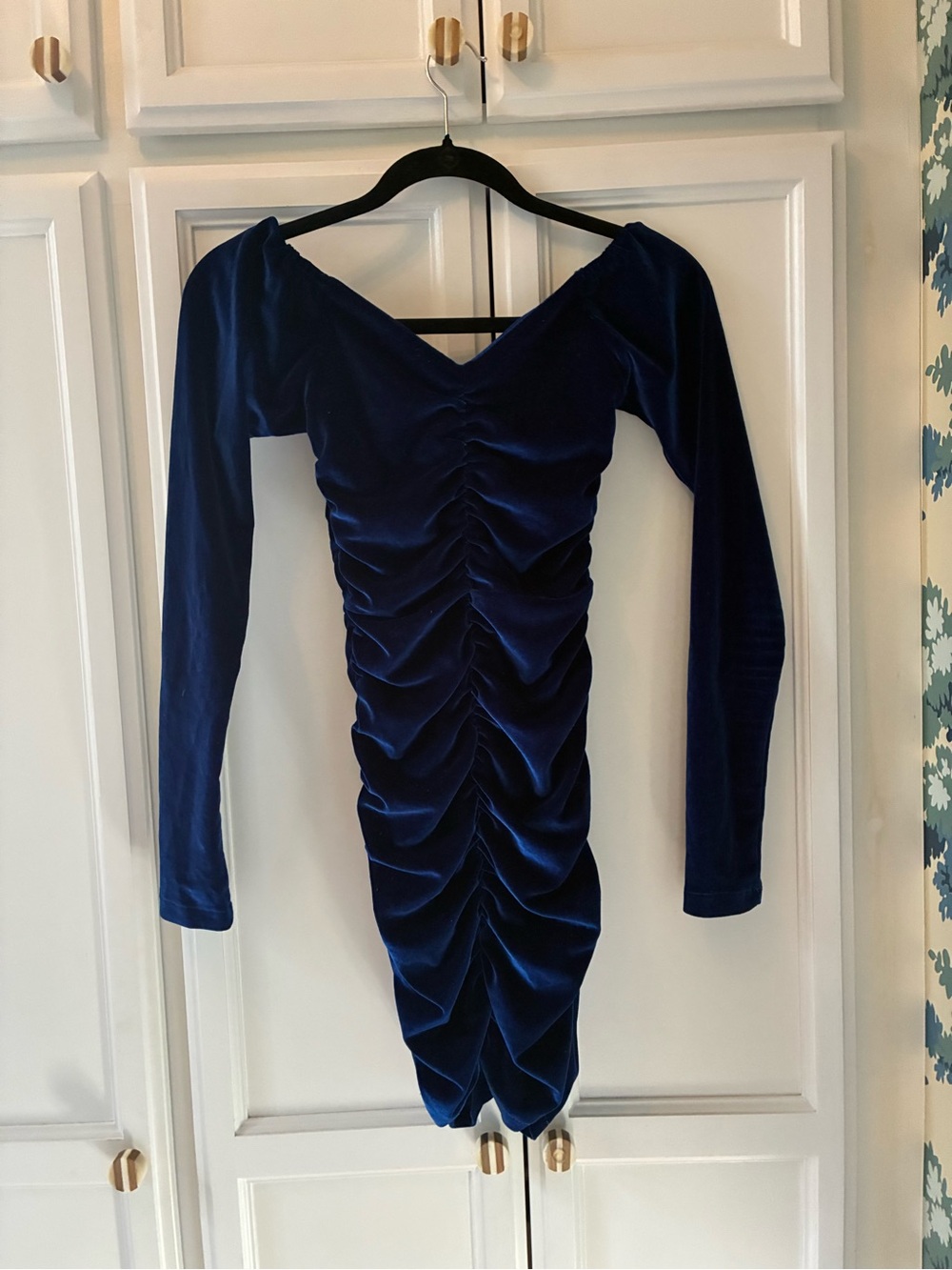 Ruched Velvet Long-Sleeve Mini Dress - Royal Blue